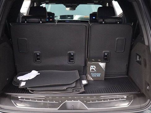 Used 2026 Cadillac Escalade V w/ LPO, ONYX Package AWD/4WD image 39