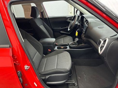 Used 2021 Kia Soul S image 13