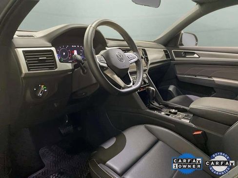 Used 2023 Volkswagen Atlas Cross Sport SE w/ Panoramic Sunroof Package image 16