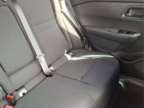 Used 2025 Nissan Rogue S FWD image 18