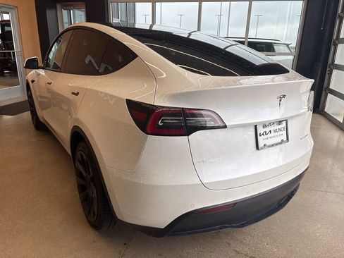 Used 2021 Tesla Model Y Long Range AWD/4WD image 10