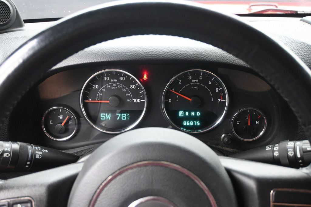 Used 2013 Jeep Wrangler Sport AWD/4WD image 9