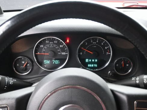 Used 2013 Jeep Wrangler Sport AWD/4WD image 9