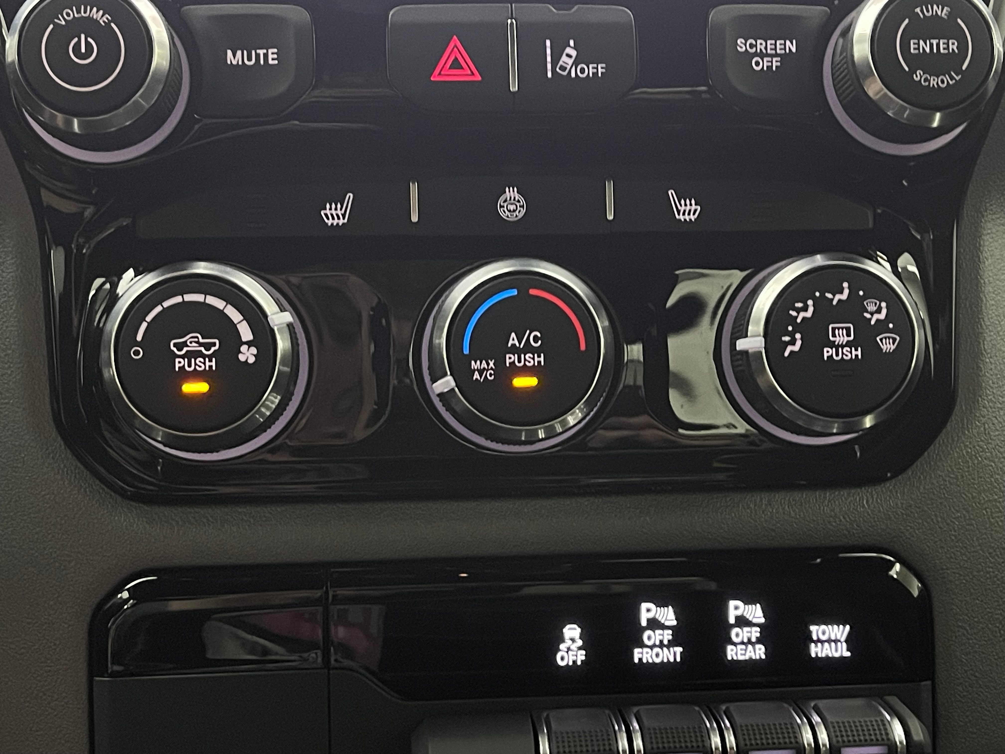 Used 2025 RAM 1500 Big Horn AWD/4WD image 26
