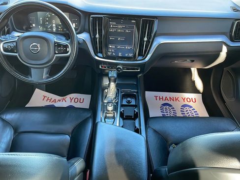 Used 2019 Volvo S60 T6 Momentum w/ Premium Package image 19