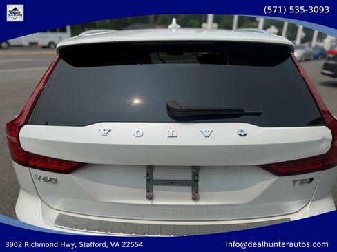 Used 2020 Volvo V60 T5 Cross Country AWD/4WD image 12