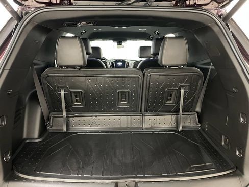 Certified 2023 Chevrolet Traverse LT w/ LPO, Floor Liner Package AWD/4WD image 47