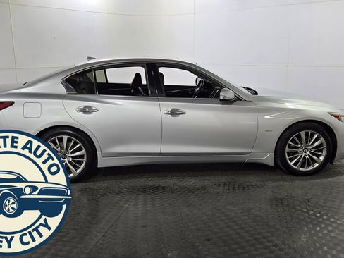 Used 2018 INFINITI Q50 Luxe w/ Cargo Package (L95) image 11