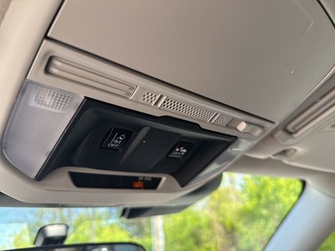 Used 2023 Subaru Forester AWD/4WD image 19