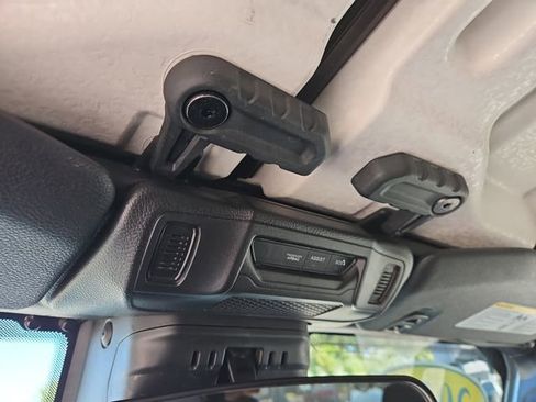 Used 2024 Jeep Wrangler Willys image 30