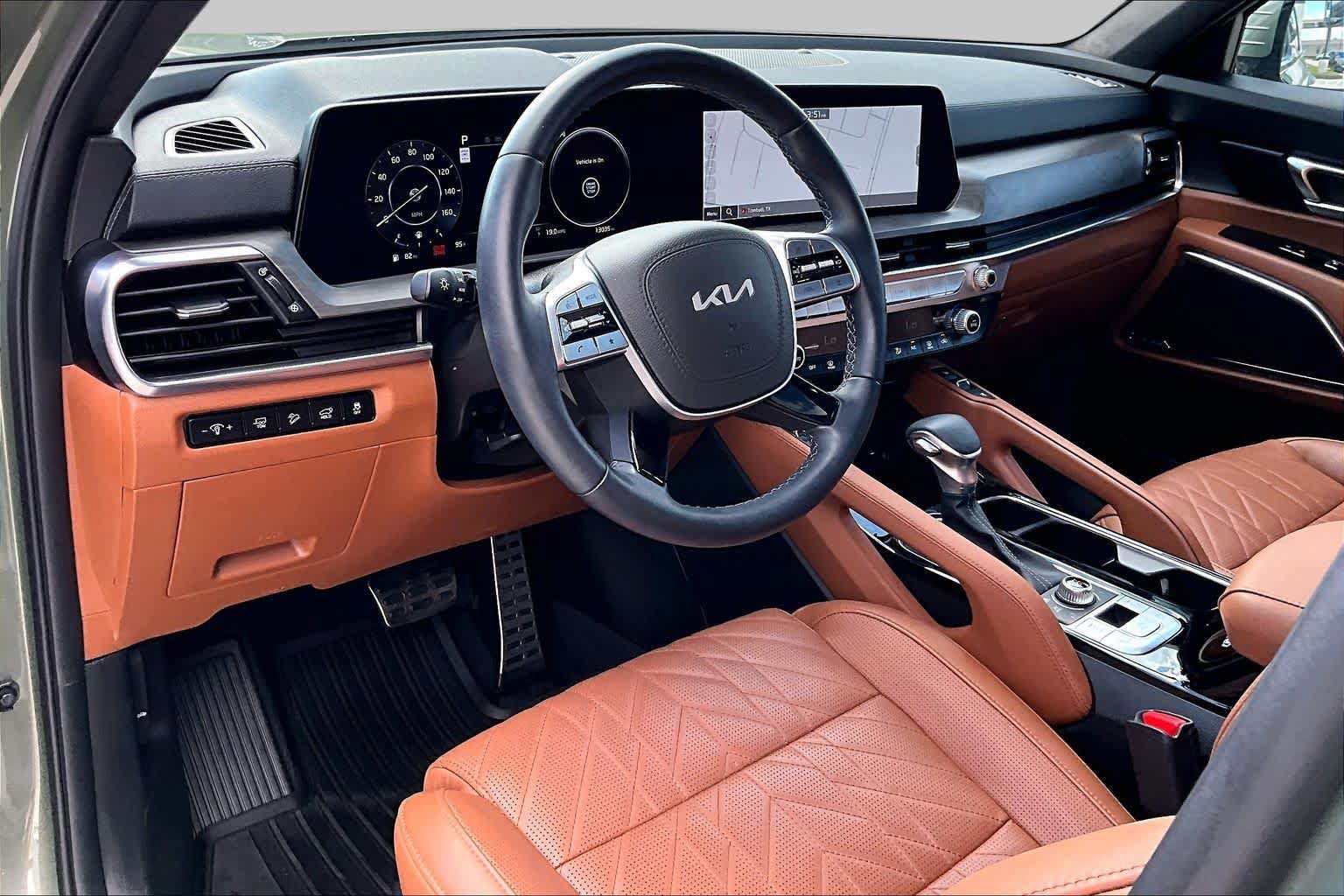 Certified 2025 Kia Telluride SX Prestige X-Line AWD/4WD image 16