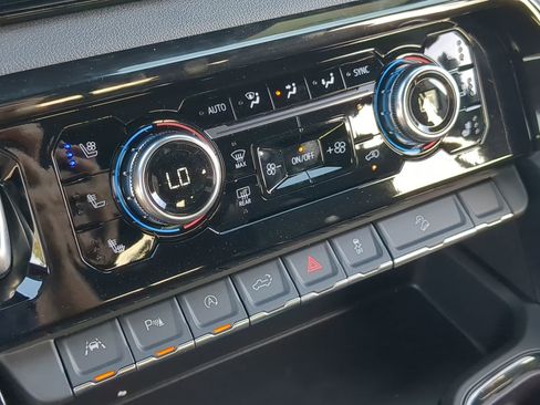 New 2026 GMC Sierra 1500 AT4 w/ Technology Package image 12