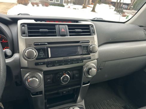 Used 2013 Toyota 4Runner SR5 image 8