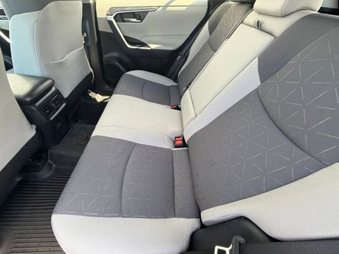 Certified 2025 Toyota RAV4 XLE image 30