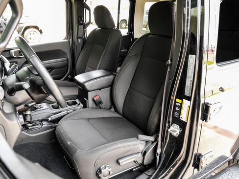 Used 2022 Jeep Wrangler Unlimited Sport w/ Sun And Sound Package image 8