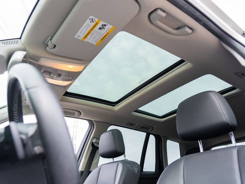 Used 2015 Mercedes-Benz GLK 350 4MATIC image 40