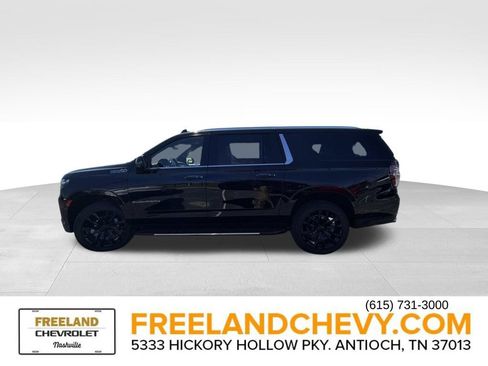 Used 2024 Chevrolet Suburban High Country w/ Advanced Technology Package image 6