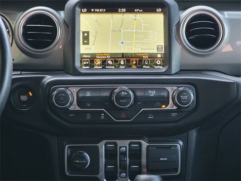 Certified 2022 Jeep Wrangler Unlimited Sahara image 27