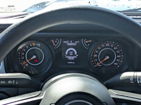 Used 2025 Jeep Gladiator Sport AWD/4WD image 32