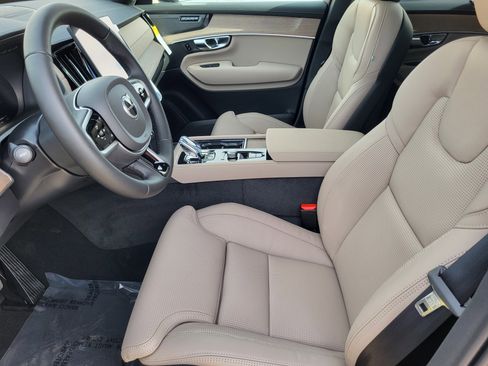 New 2026 Volvo XC90 T8 Ultra w/ Protection Package Premier AWD/4WD image 9