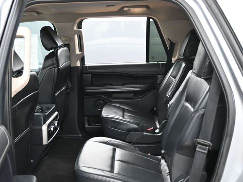 Used 2024 Ford Expedition XLT AWD/4WD image 33