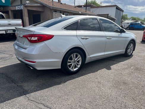 Used 2016 Hyundai Sonata SE FWD image 4
