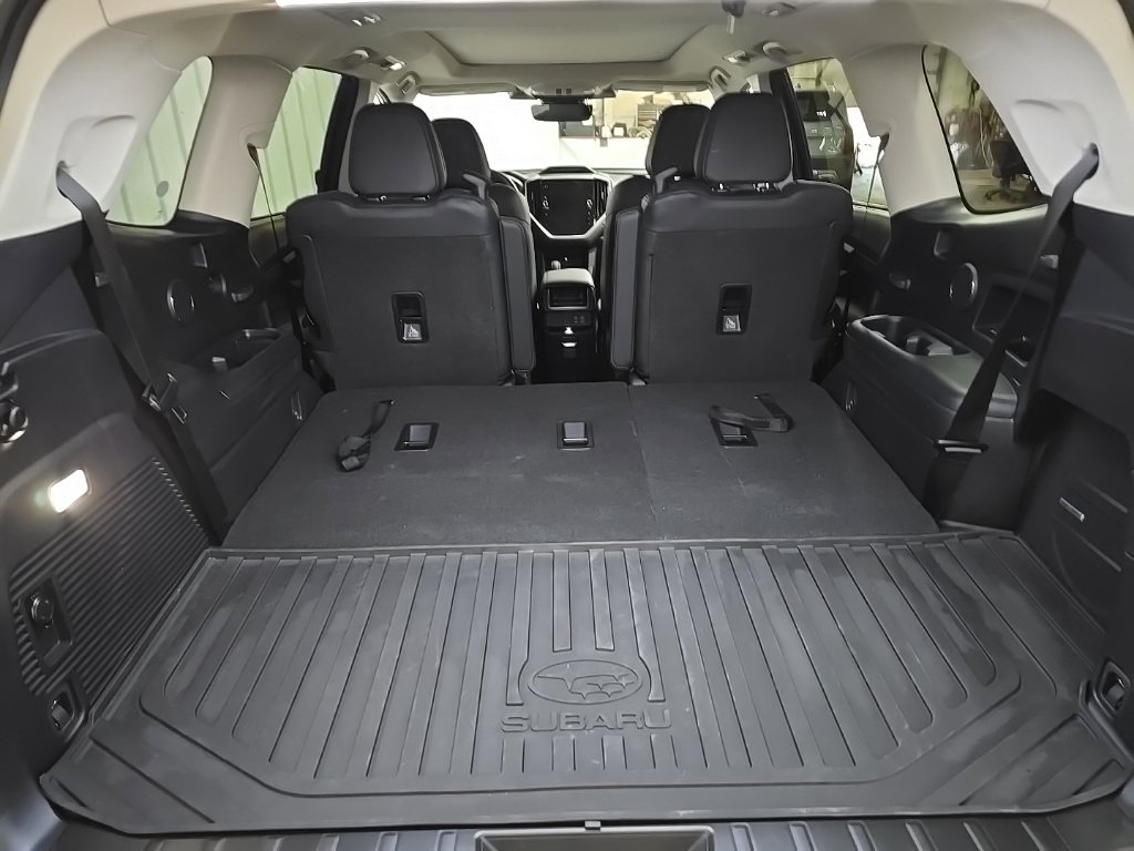 Used 2025 Subaru Ascent Limited AWD/4WD image 12