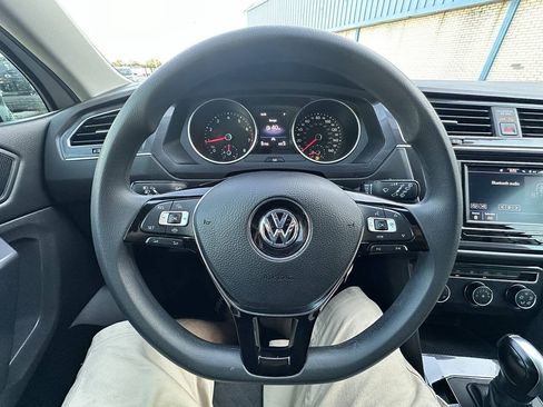 Used 2021 Volkswagen Tiguan S FWD image 12