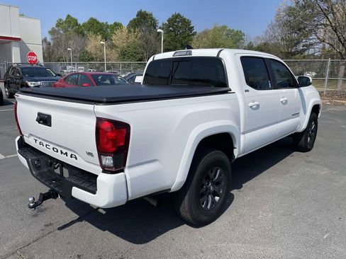 Used 2023 Toyota Tacoma SR5 w/ Technology Package image 10