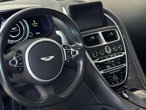 Used 2022 Aston Martin DB11 Coupe RWD image 26