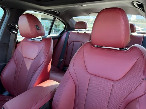 Used 2025 BMW 330i 330i w/ Convenience Package image 22