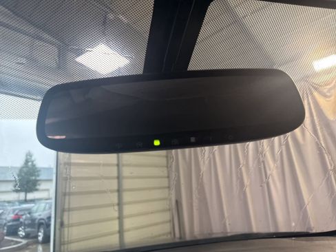 Used 2019 Nissan Pathfinder SV image 18