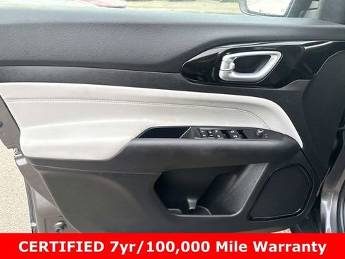 Certified 2022 Jeep Compass Limited image 16