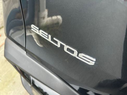 Used 2024 Kia Seltos S image 32