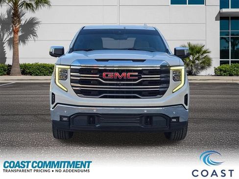 Used 2022 GMC Sierra 1500 SLT w/ SLT Premium Plus Package AWD/4WD image 2