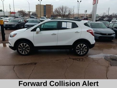 Used 2022 Buick Encore Preferred w/ Safety Package II image 8