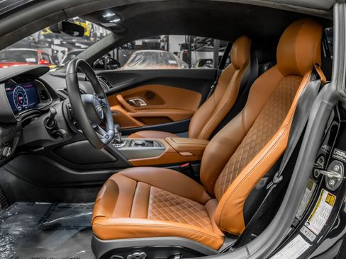 Used 2023 Audi R8 V10 performance image 25