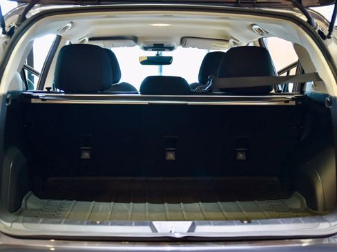 Used 2018 Subaru Impreza 2.0i Premium image 19