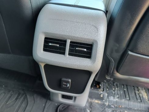 Used 2022 GMC Terrain SLT FWD image 12