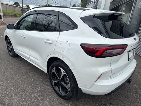 Certified 2023 Ford Escape ST-Line Elite w/ Premium Technology Package AWD/4WD image 8