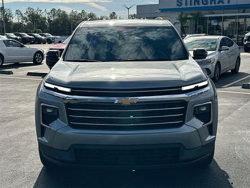 New 2026 Chevrolet Traverse LT w/ Driver Confidence Package image 2