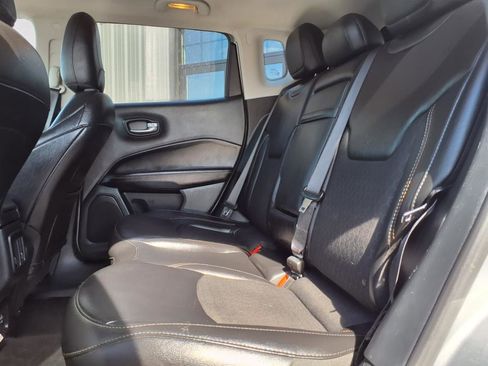 Used 2019 Jeep Compass Latitude image 8