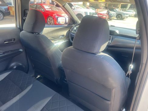 Used 2019 Nissan Kicks SV image 14