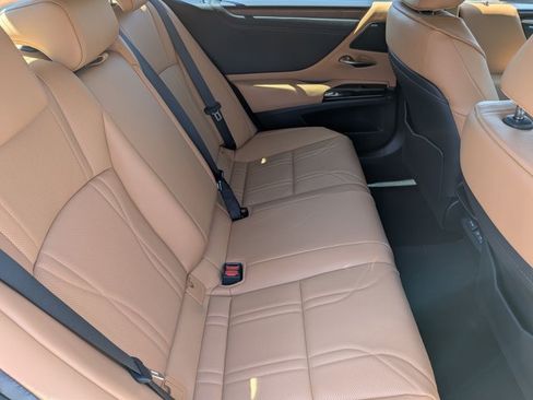 Used 2024 Lexus ES 300h w/ Accessory Package (Z2) FWD image 21