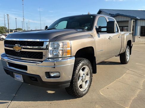 Used 2013 Chevrolet Silverado 2500 LTZ w/ LTZ Plus Package AWD/4WD image 3