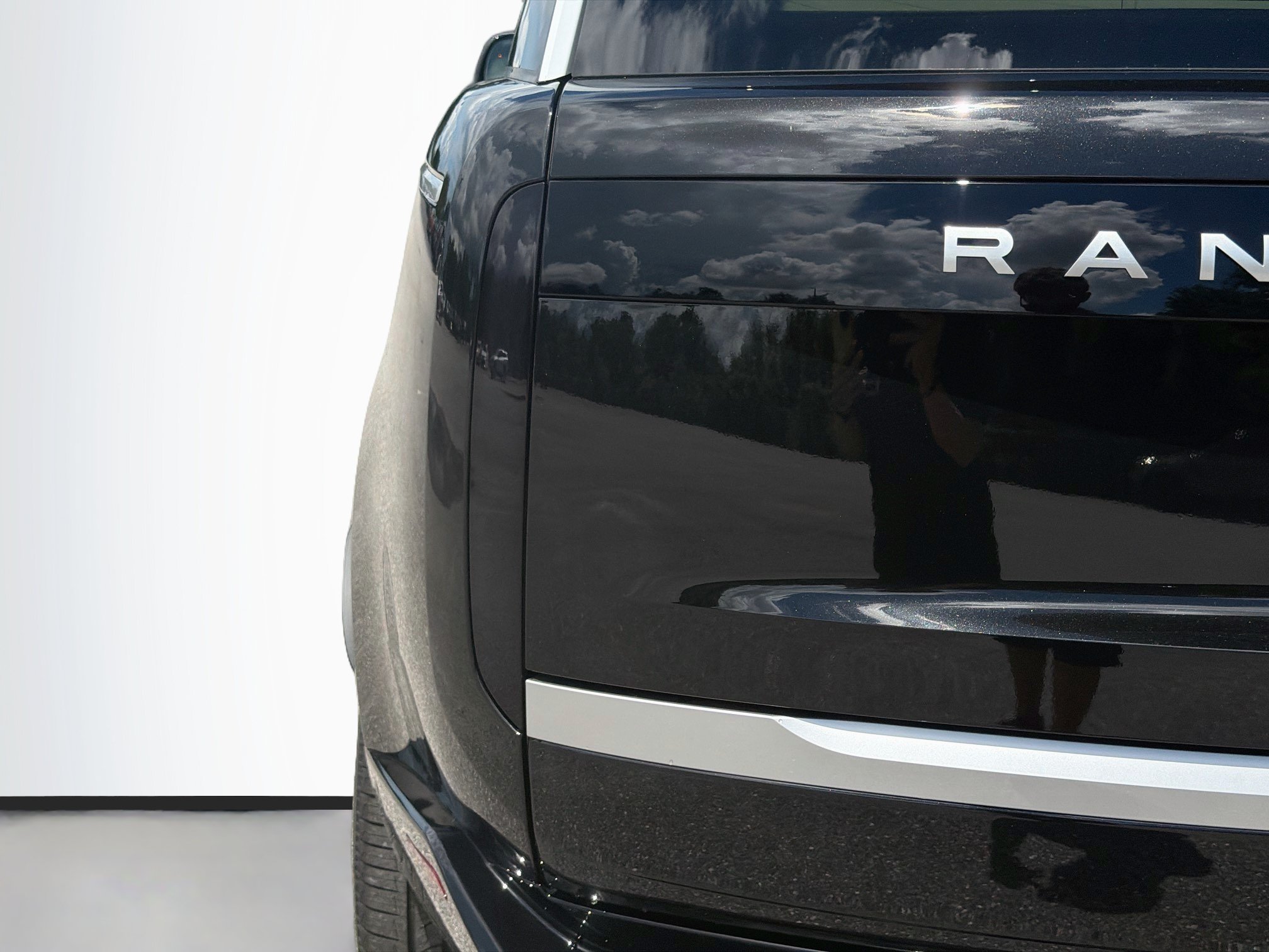 New 2026 Land Rover Range Rover Autobiography AWD/4WD image 10