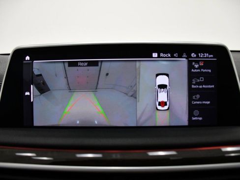 Used 2022 BMW 740i xDrive w/ Premium Package image 16