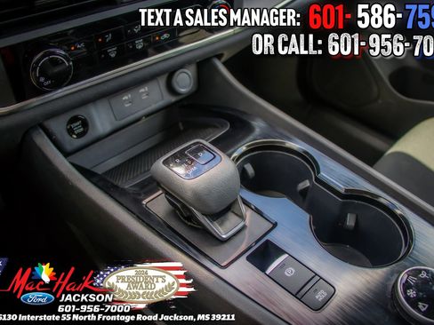 Used 2024 Nissan Rogue S AWD/4WD image 19