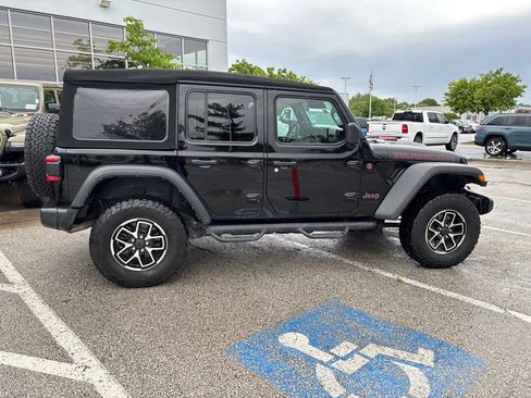 Used 2024 Jeep Wrangler Unlimited Rubicon AWD/4WD image 27