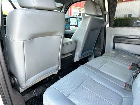 Used 2016 Ford F250 XL w/ Power Equipment Group AWD/4WD image 24